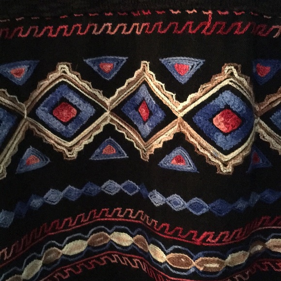 Embroidered sweater - Picture 3 of 4